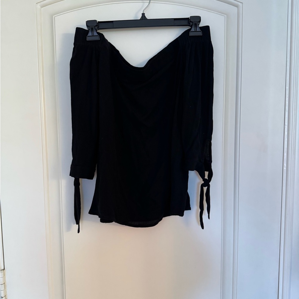 West Kei Elegant Black Top
